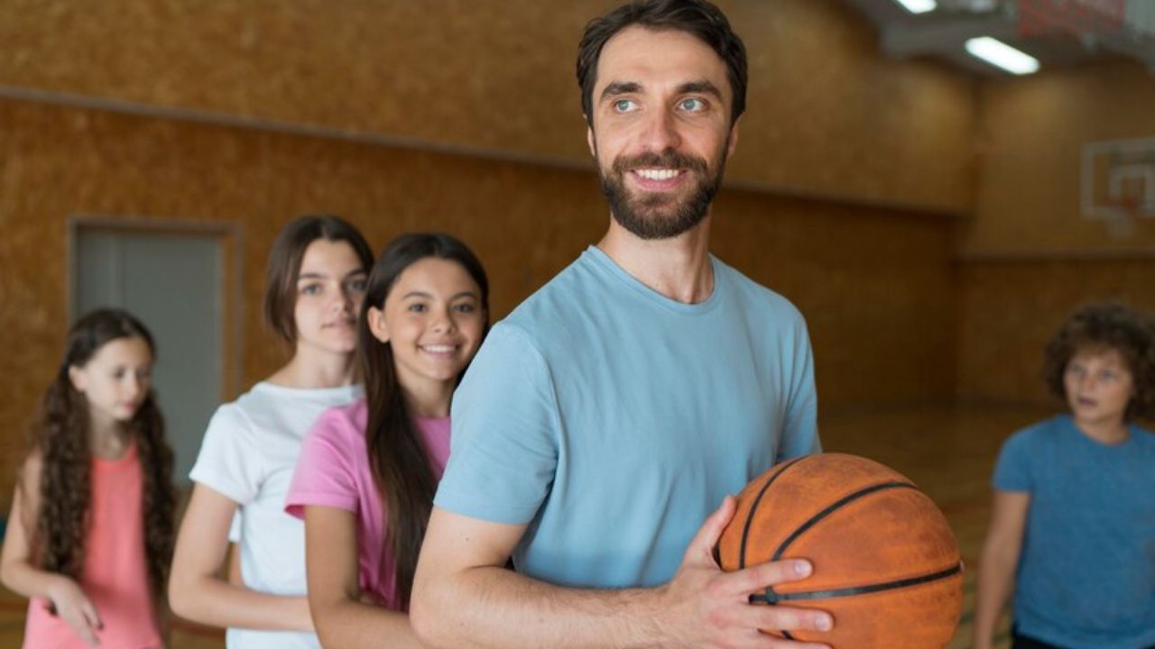 Chilean Coach That Promotes Sport and Education Program