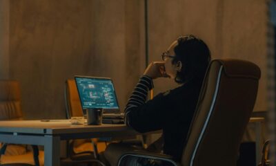 Screen Time and Crypto Trading: Protecting Your Vision and Posture