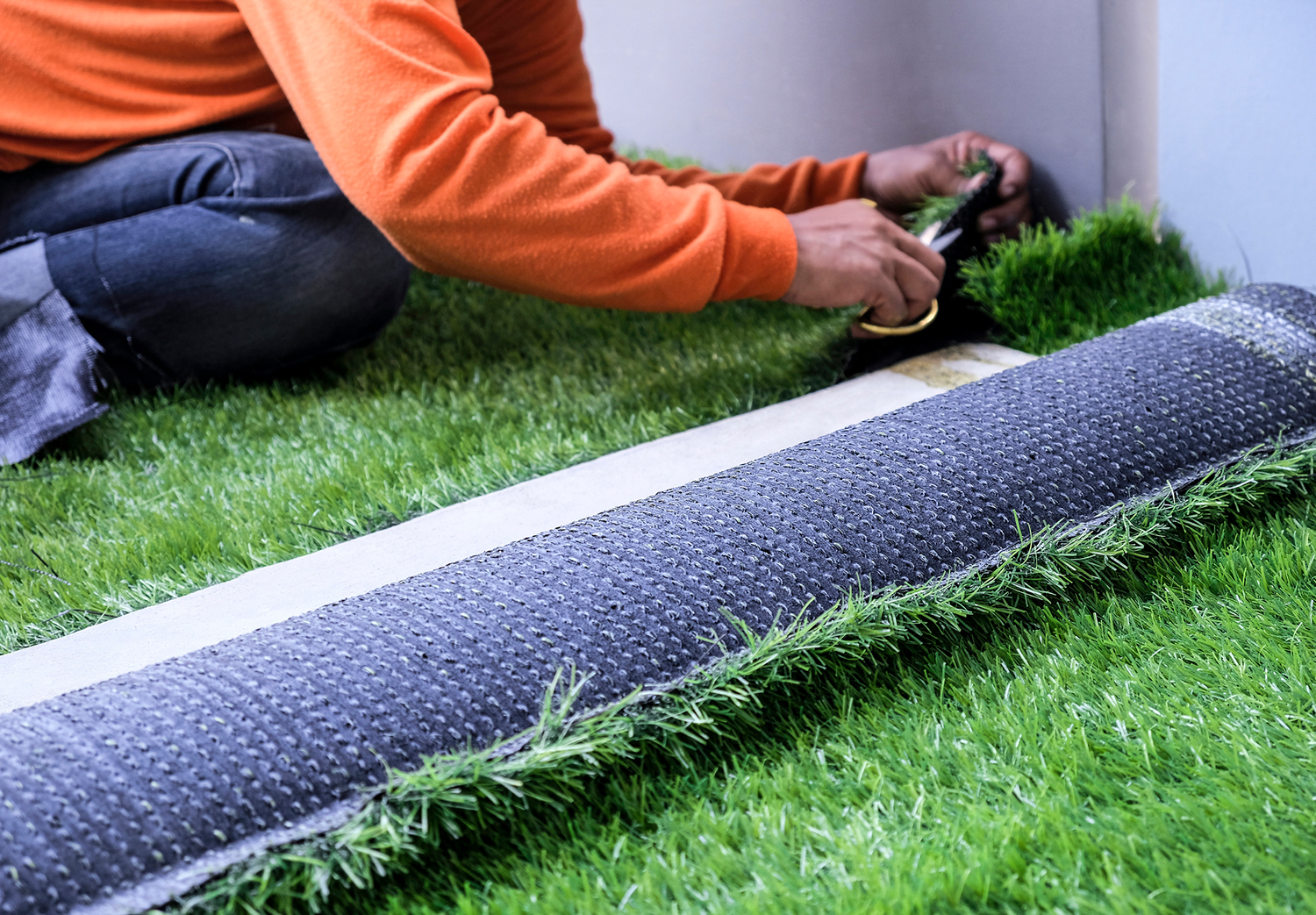 How to Lay Artificial Grass: Avoid Common Mistakes